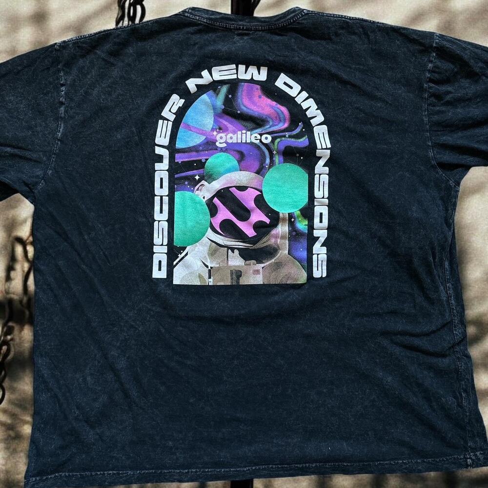 New dimensions Graphic Tee